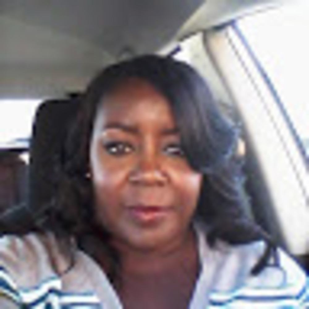 Meet your Posher, Yvette